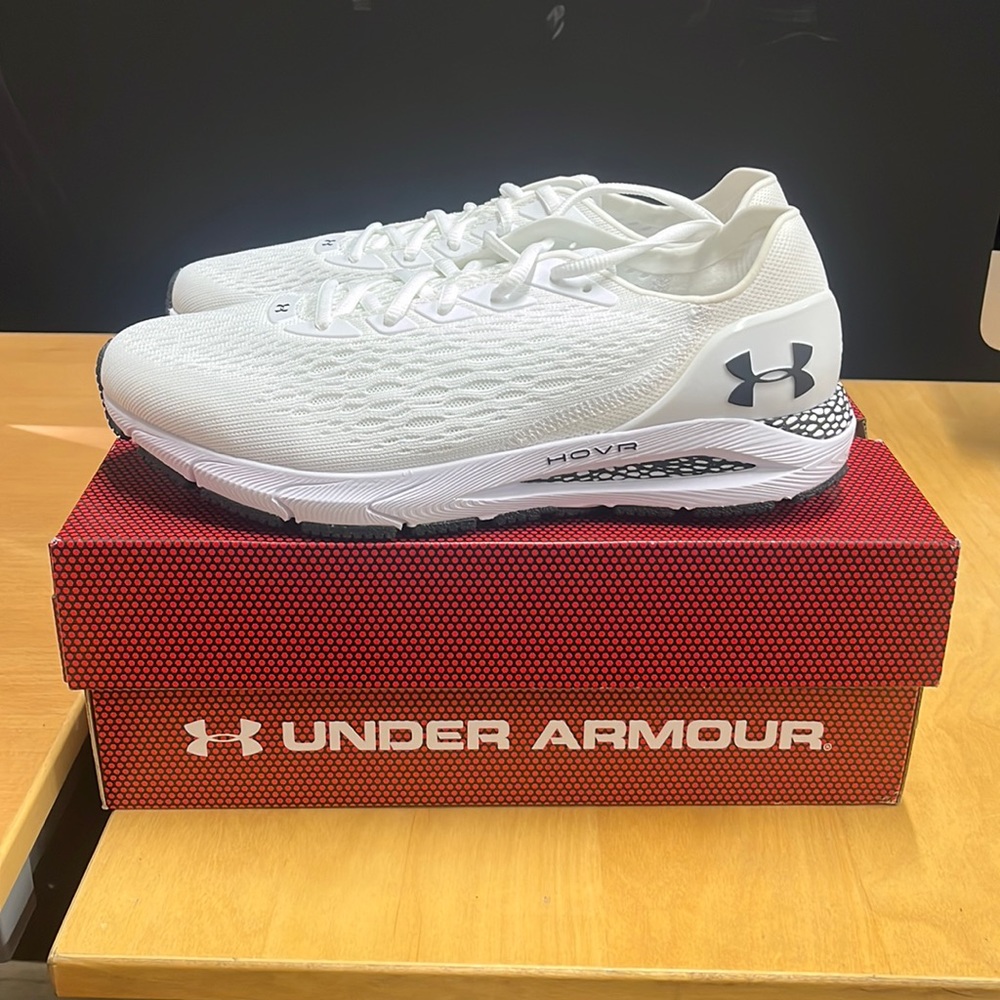 BRAND NEW Under Armour HOVR SONIC 3 Men’s shoes